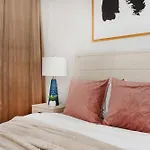 69-4D Trendy Lower East Side 1B Brand New