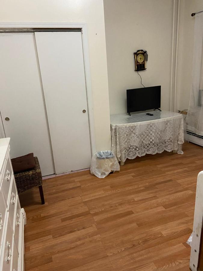 Guest house A Big In Queens