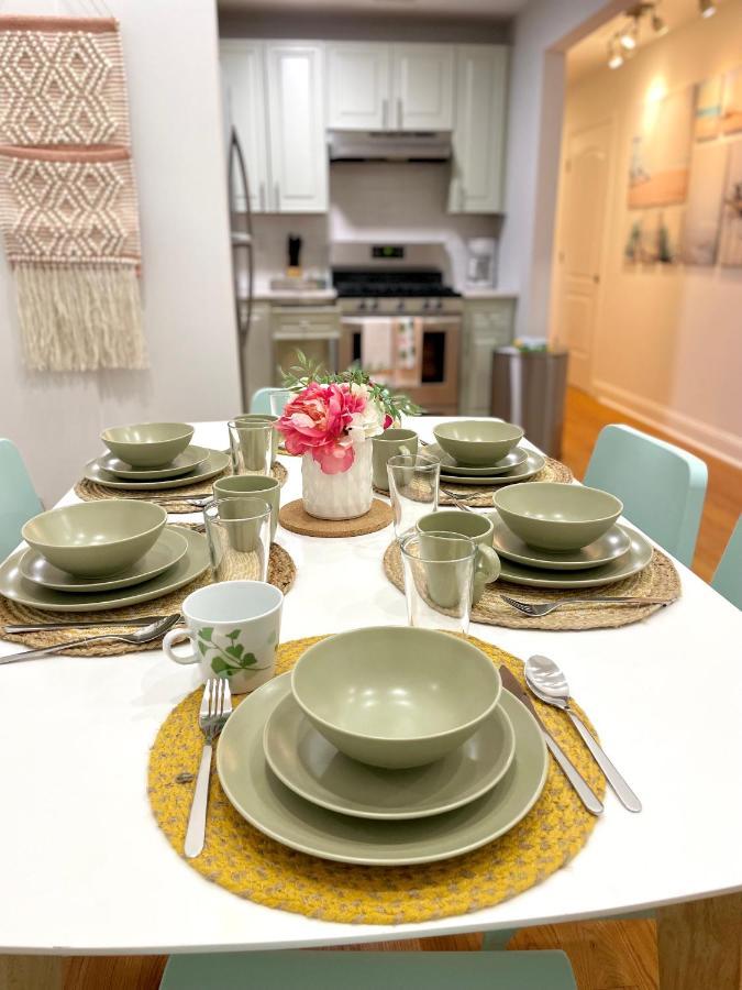 Modern With Parking & Quick Ride To Manhattan Apartment *