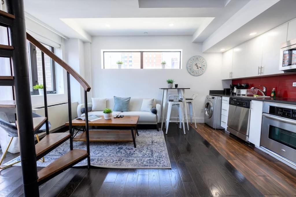 809-6b 2br Duplex Breathtaking Views Beauty Apartment New York