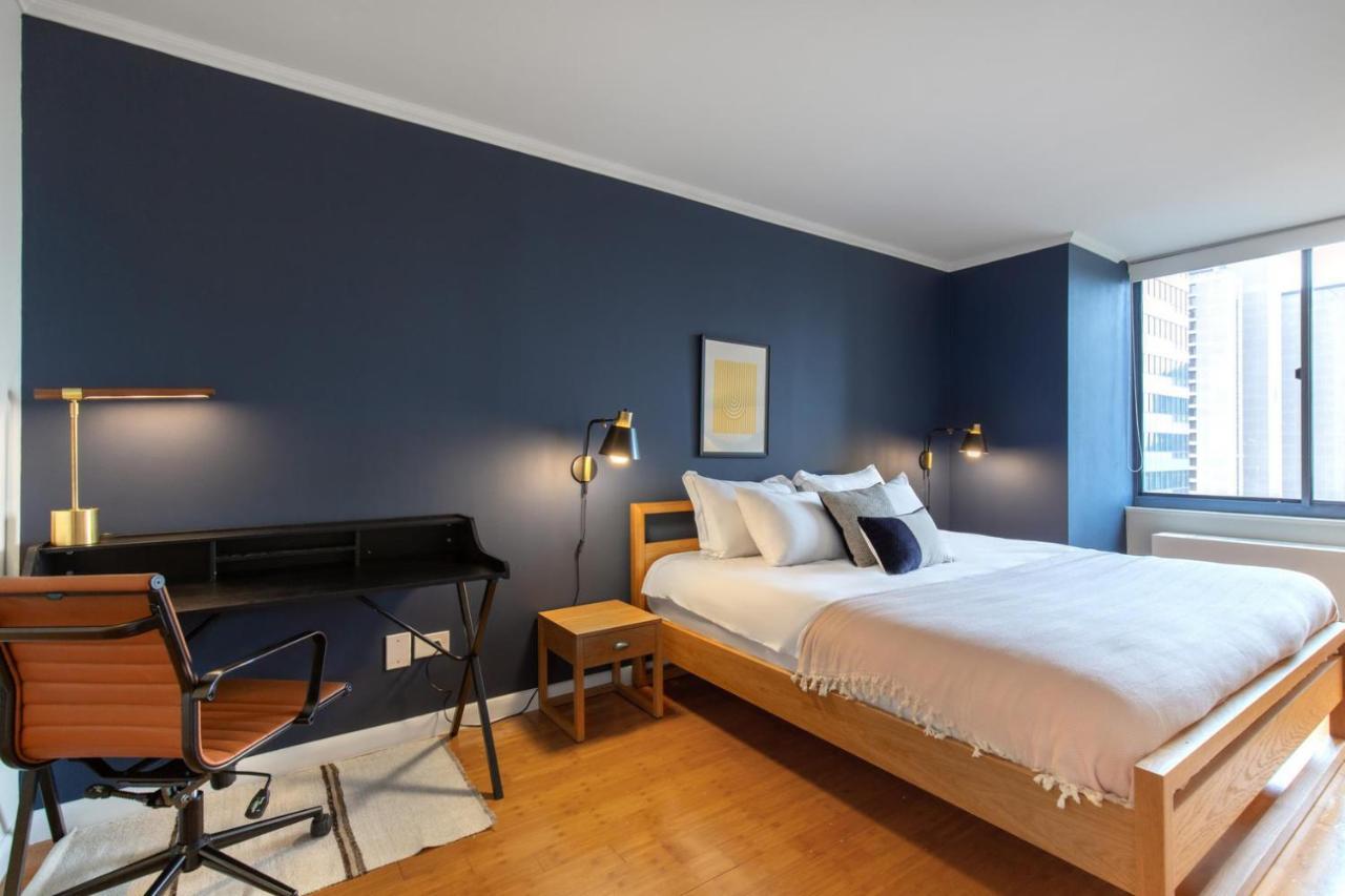 Midtown 2br W Pool Gym Roof Nr Broadway Nyc-382 Apartment New York