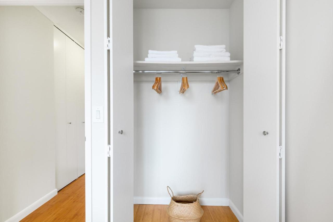 Midtown 2br W Pool Gym Roof Nr Broadway Nyc-382 *