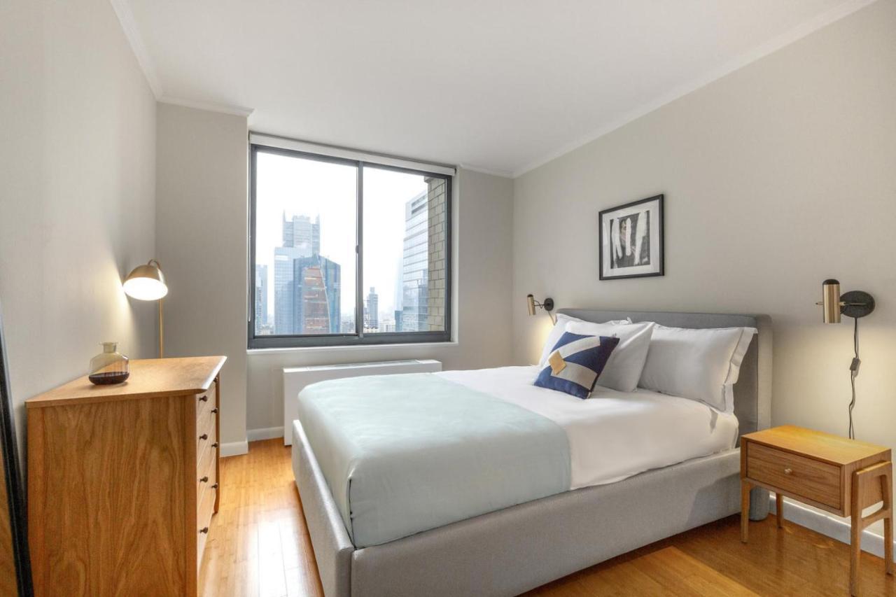 Midtown 2br W Pool Gym Roof Nr Broadway Nyc-382 *