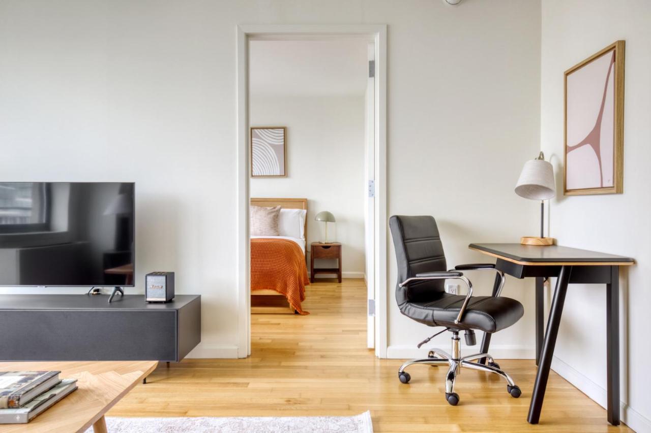 Lic 1br W Wd Elevator Doorman Nr E River Nyc-850 Apartment New York