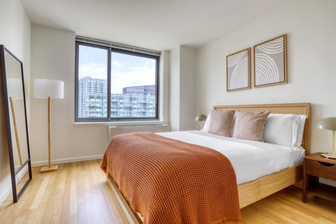 Apartment Lic 1br W Wd Elevator Doorman Nr E River Nyc-850 New York