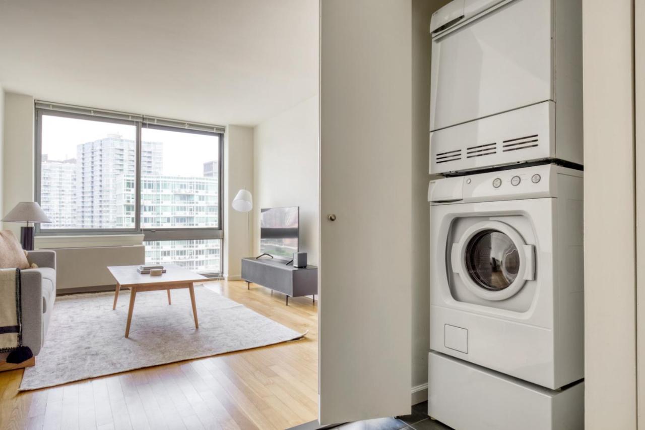 Lic 1br W Wd Elevator Doorman Nr E River Nyc-850 Apartment New York