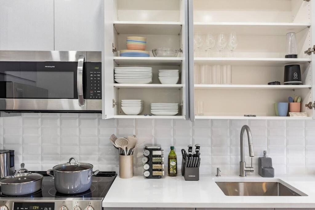 Swj 5th - Perfect For Tourism: Near Train, Times Sq, Dining Apartment *