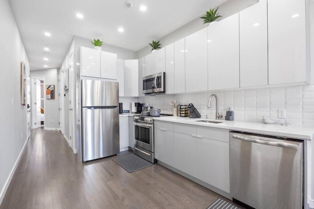 Apartment Swj 5th - Perfect For Tourism: Near Train, Times Sq, Dining New York