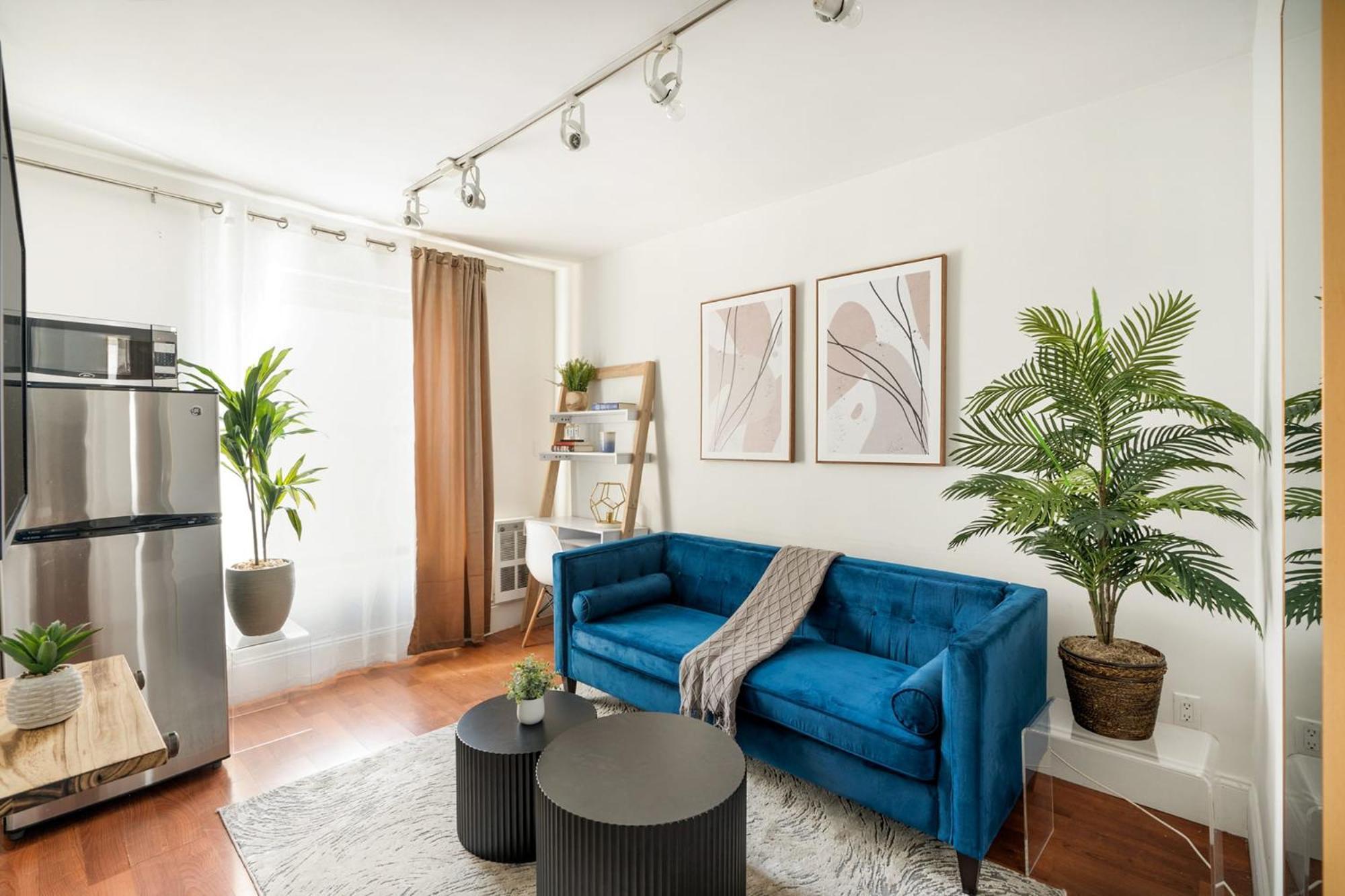 Apartment 69-4d Trendy Lower East Side 1b Brand New