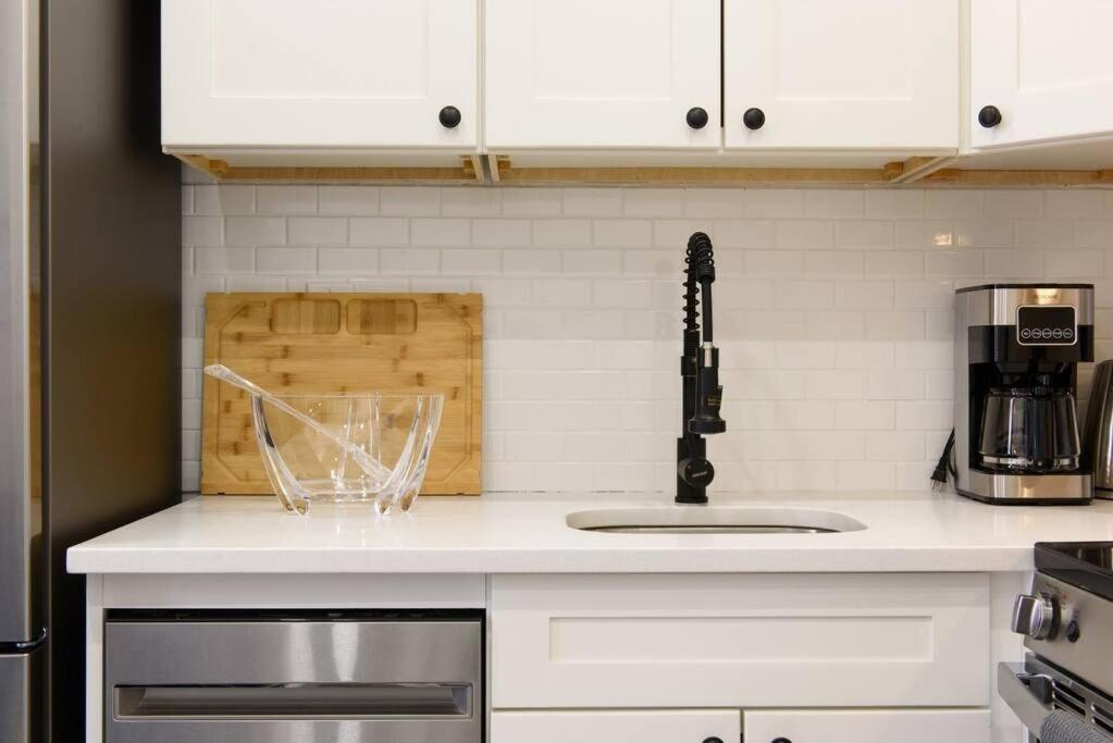 240-11 New Prime Upper East W&d Apartment *