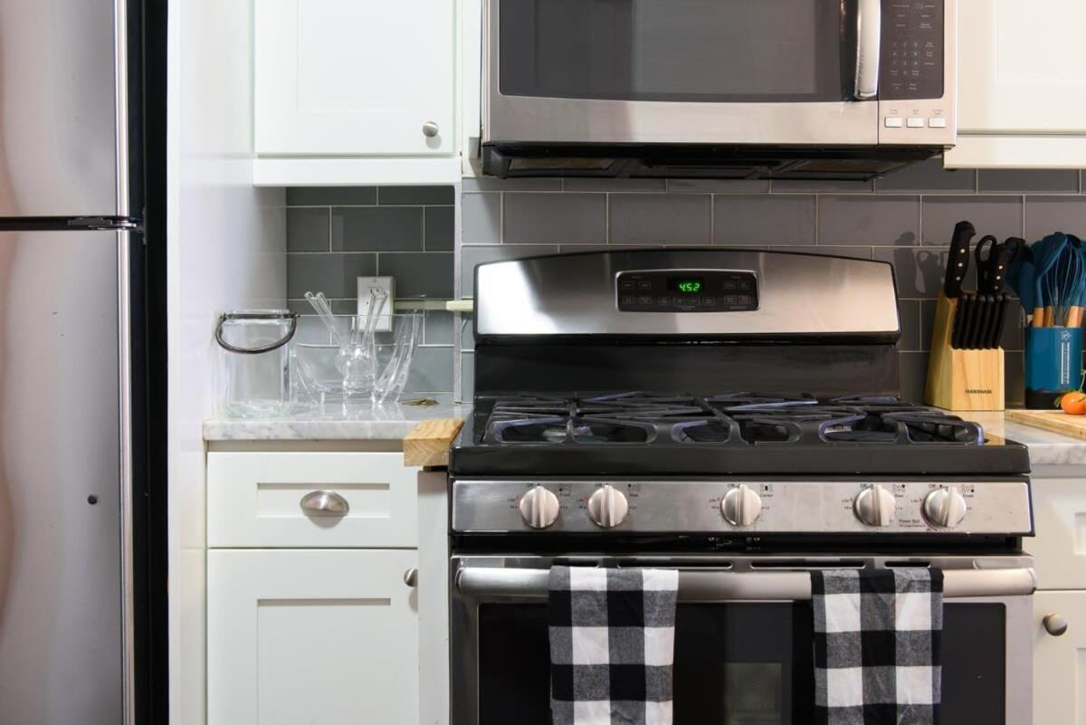 Apartment 39-1 Renovated 3br Prime Midtown West