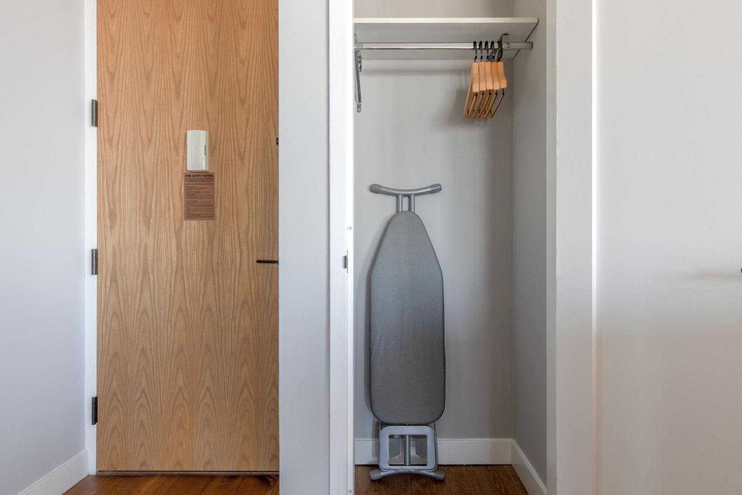 Apartment Midtown West 2br W Gym Roofdeck Nr Hudson Nyc-1395 New York