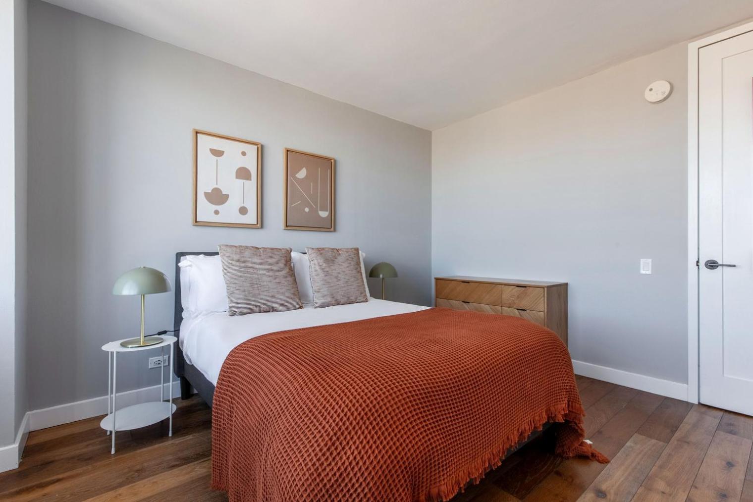 Midtown West 2br W Gym Roofdeck Nr Hudson Nyc-1395 *