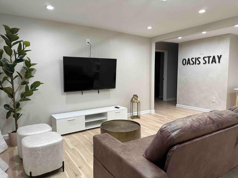 Spacious 3br Detach House W/parking In Quiet Area * New York