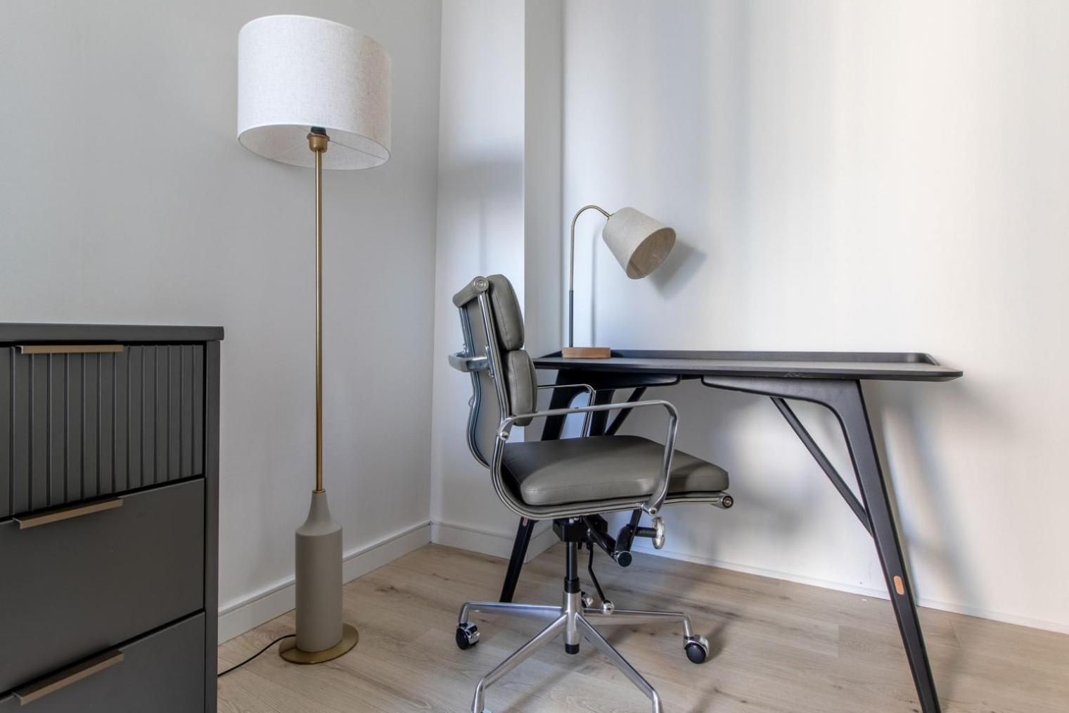 Apartment Midtown West 1br W Gym Wd Nr Bryant Park Nyc-1380