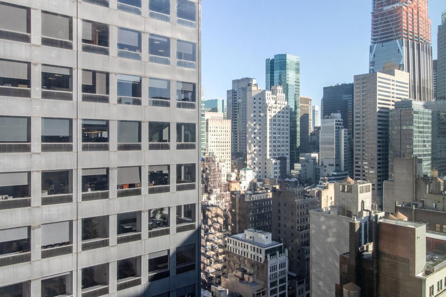 Midtown West 1br W Gym Wd Nr Bryant Park Nyc-1380 *