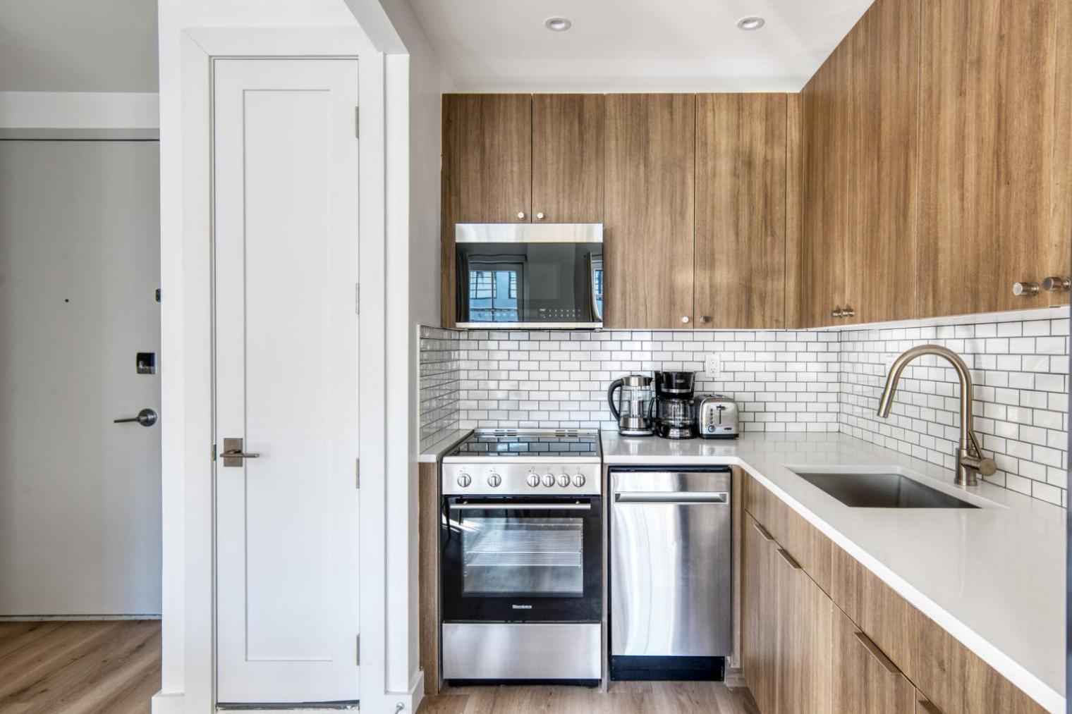 Dumbo 2br W Wd Roof Gym Nr Timeout Building Nyc-961 New York