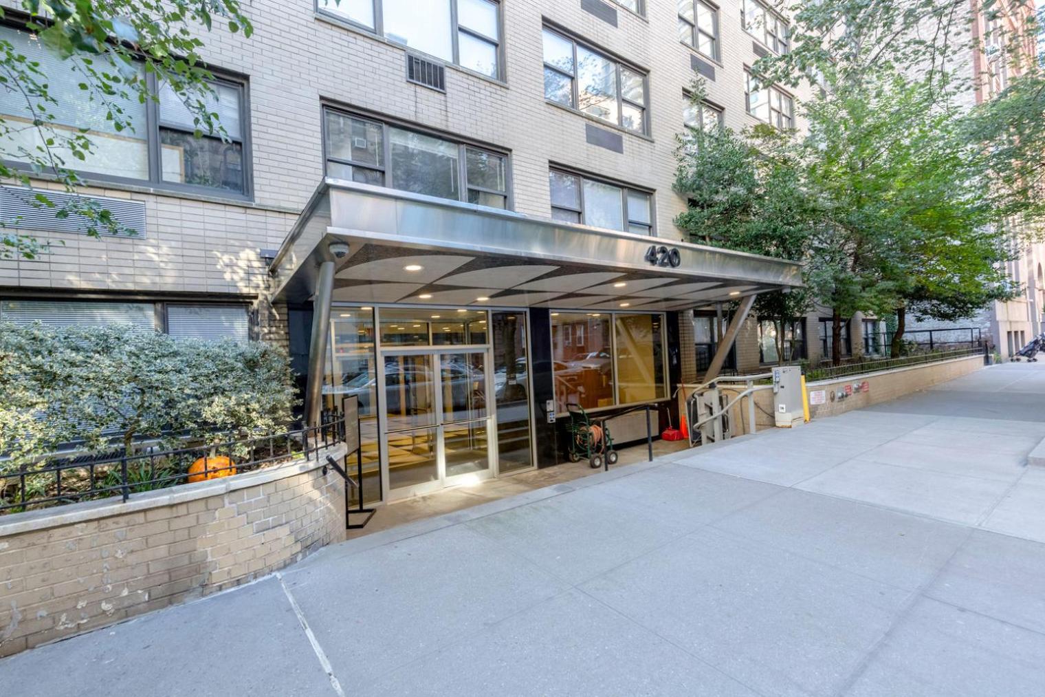 Ues 1br W Elevator Doorman Nr Park Nyc-1186 *
