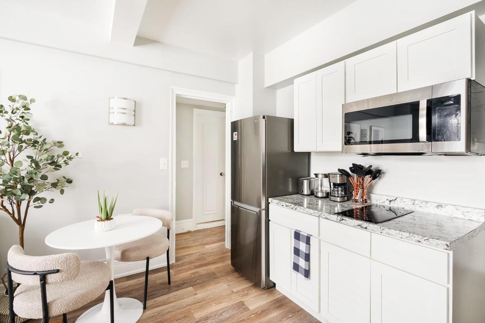 73-1406 New 1br 1bth Uws Doorman Gym Apartamento *