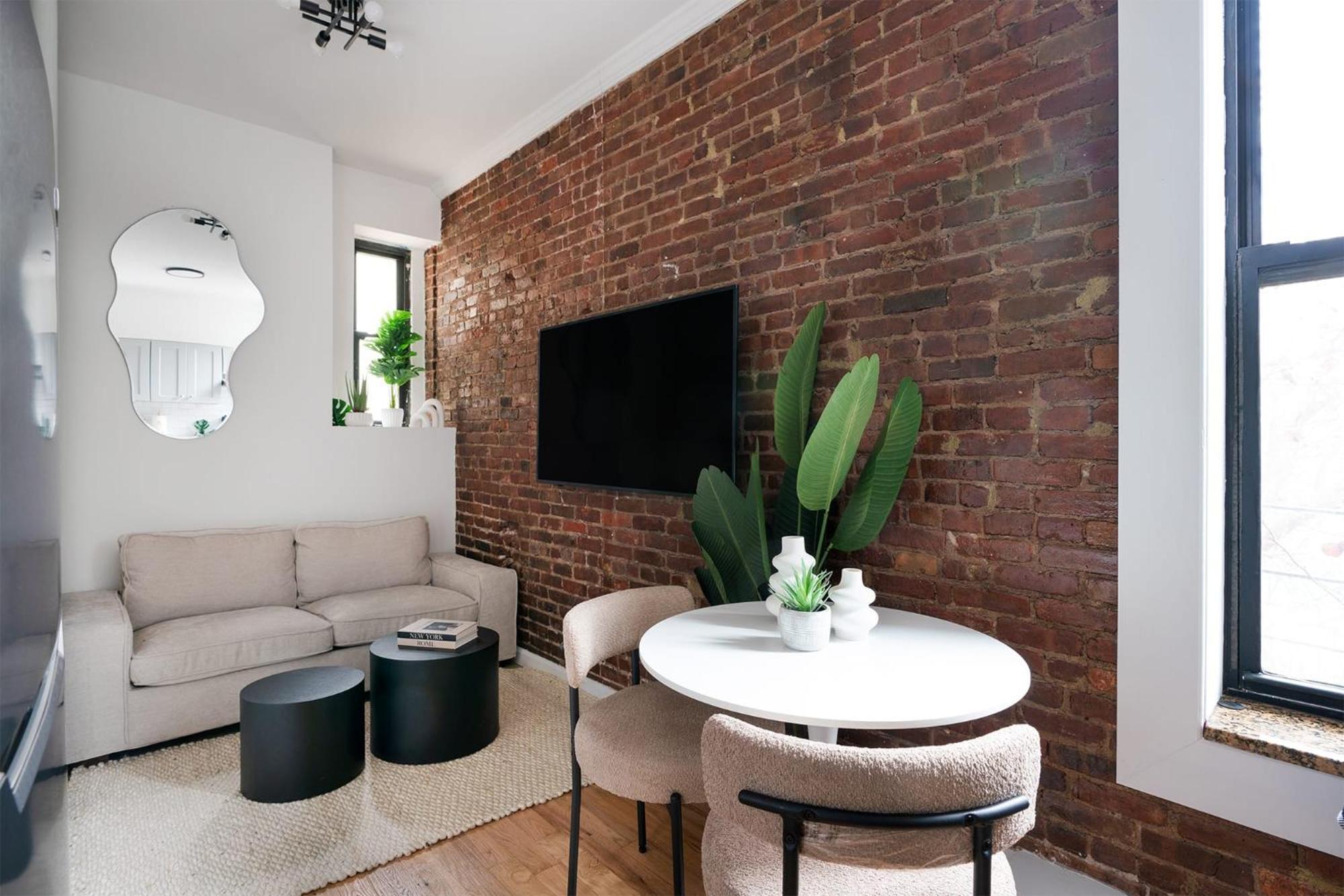 153-1g Newly Renovated 2br Lower East Side Nova York