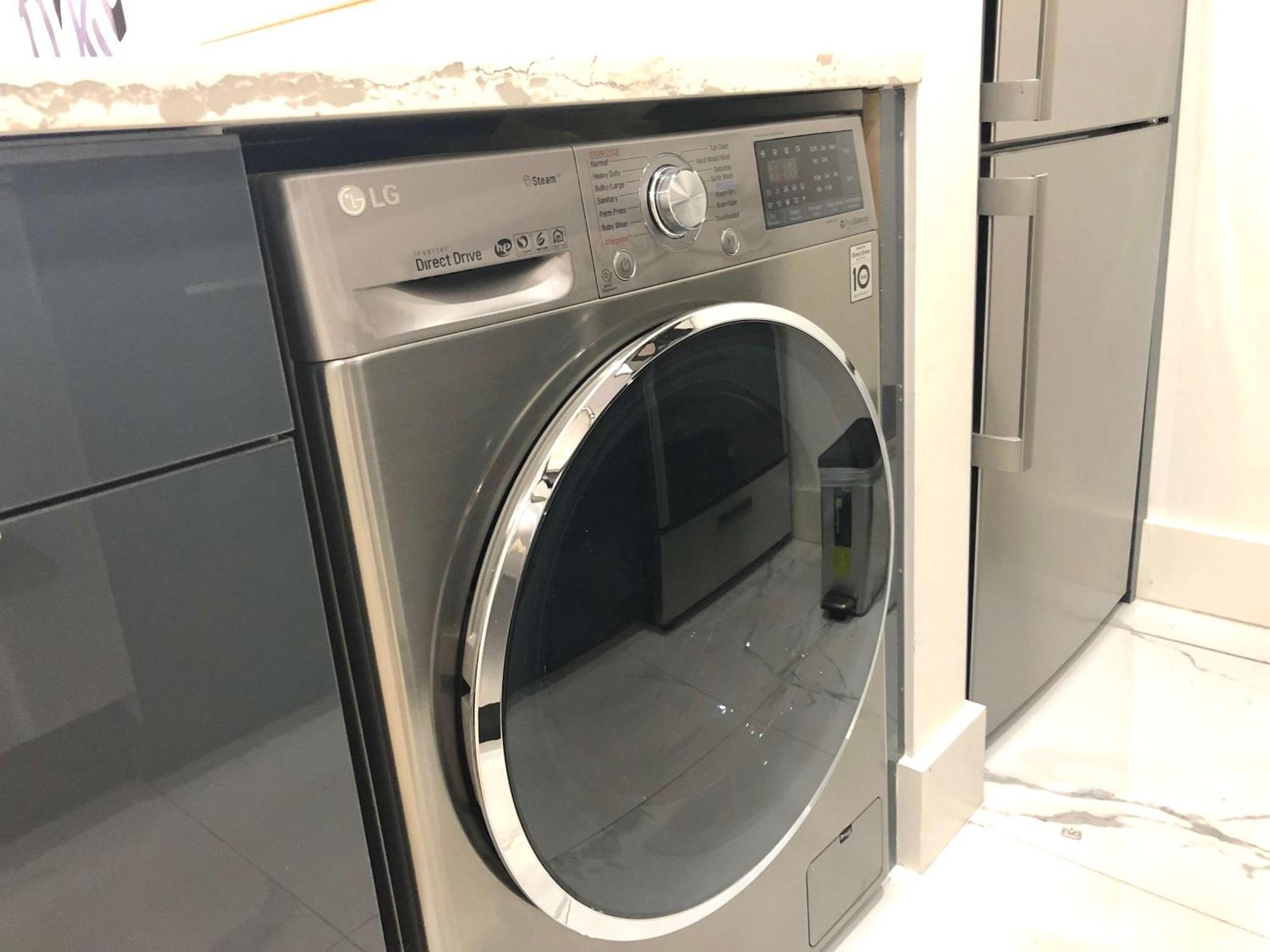 1597-10 New Upper East Side W&d In Unit New York