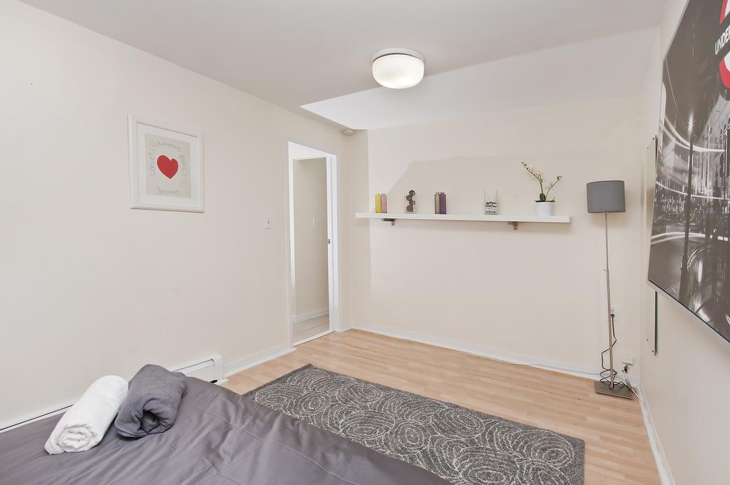 One Bedroom With Backyard - Brooklyn Holiday home