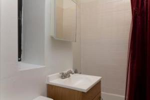 49th St And 9th Ave - 3 Bedroom Hotel New York