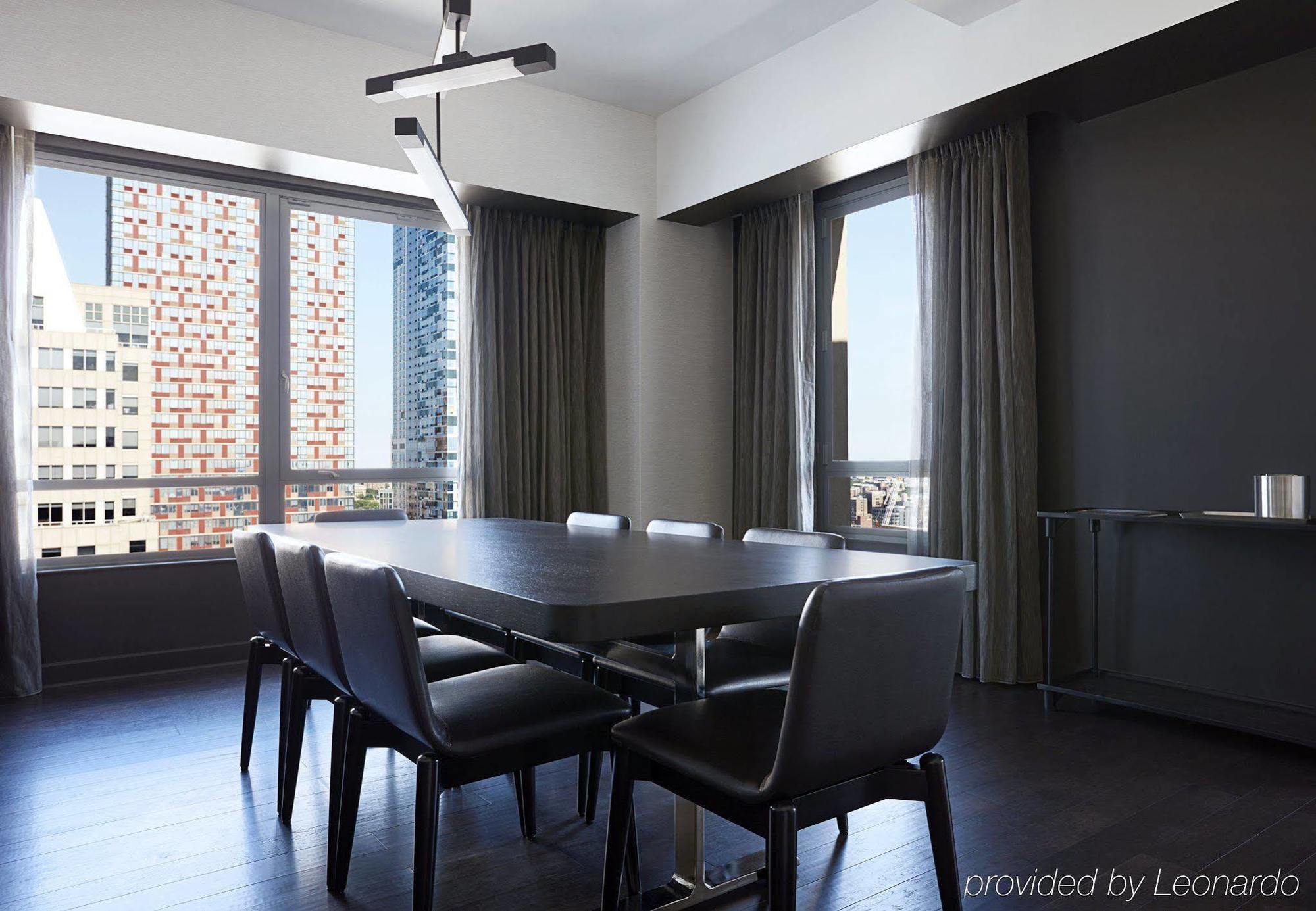 Hotel Marriott At The Brooklyn Bridge New York