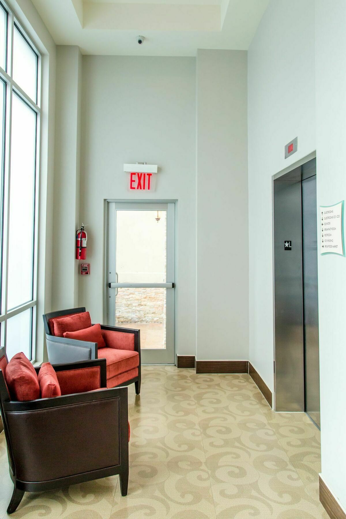 Metropolitan Hotel 2*