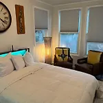 Santa Cruise Rooms & Hospitality