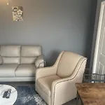 Modern One Bedroom Apartment