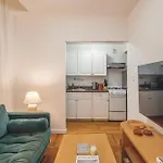 Chic 3Br With 3 Beds And 1 Bath Steps From The Vibrant Stone Street District