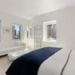 Penthouse 5Min To Top Of The Rock, City Views, Ac
