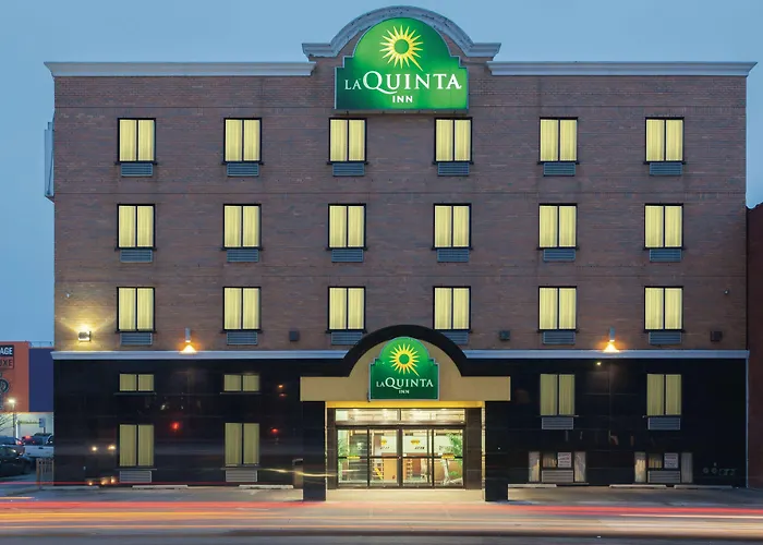 La Quinta Inn By Wyndham Queens