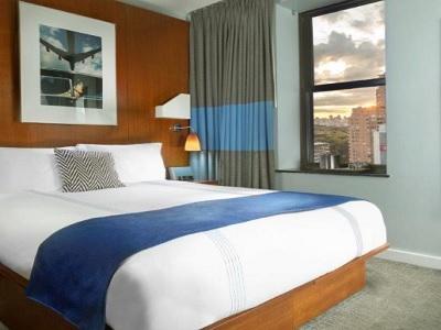 6 Columbus Park 4*