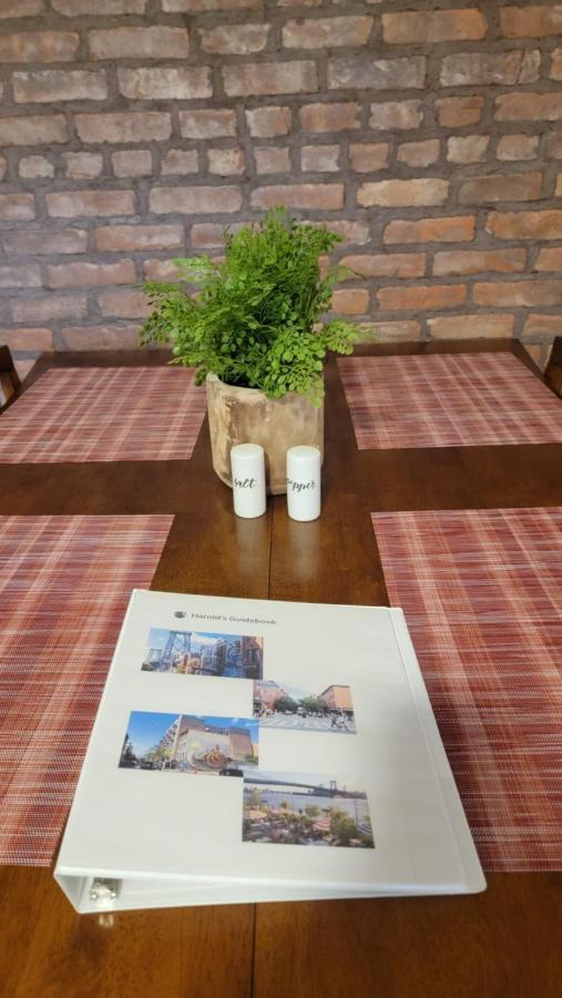 Bright & Cozy East Williamsburg 2 Bedroom * New York