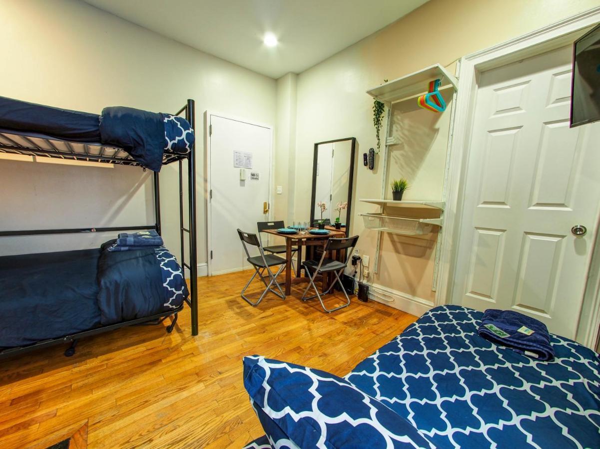 Hello Broadway Apartment