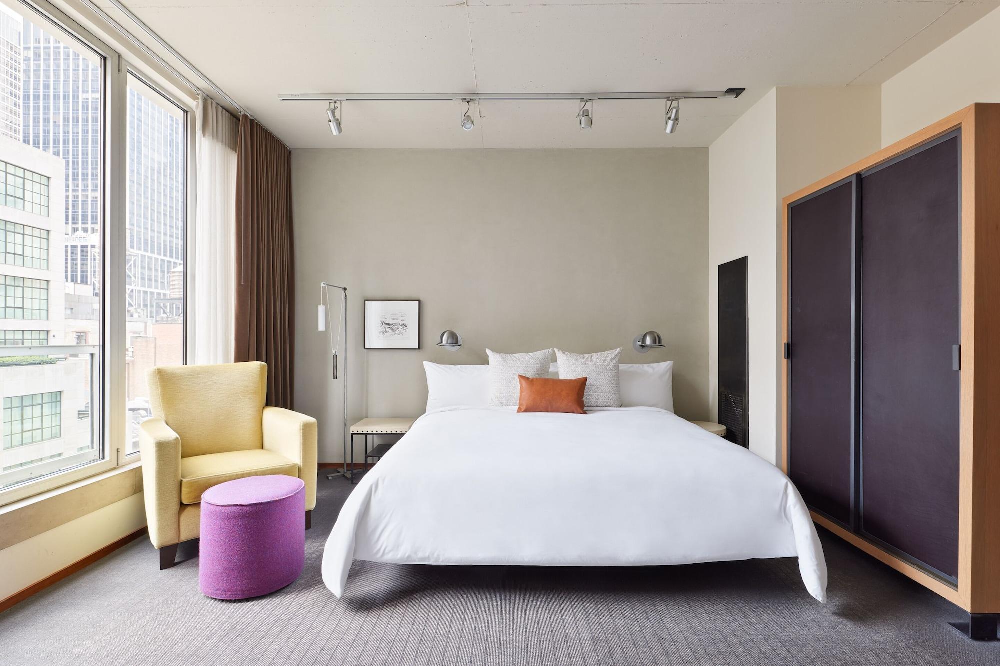 Chambers Hotel Central Park South, Sonder