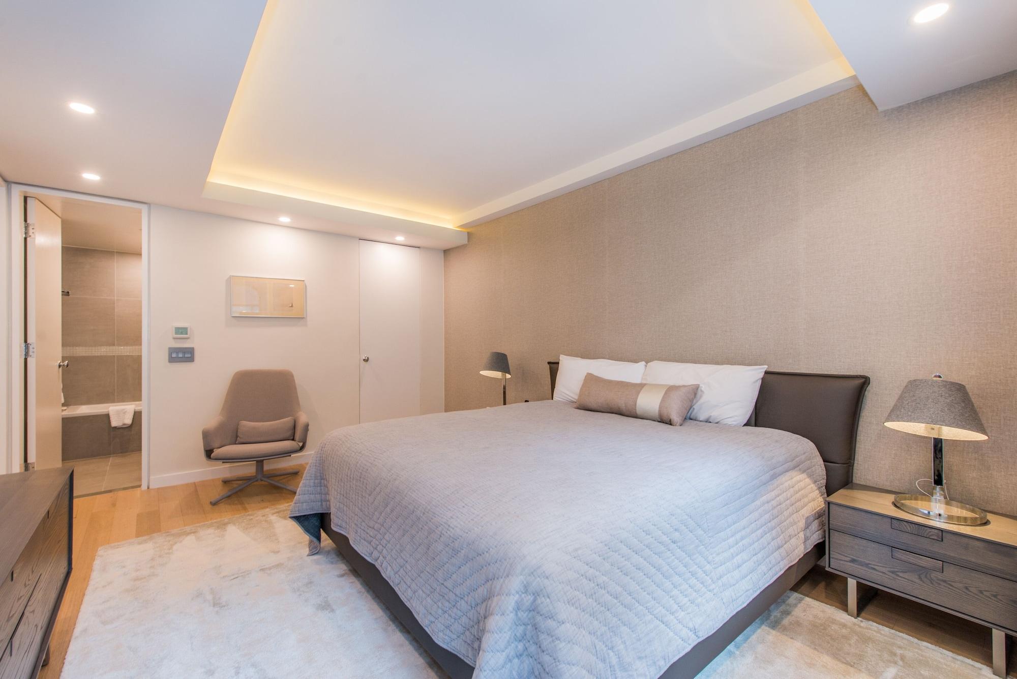 Lombardy Aparthotel