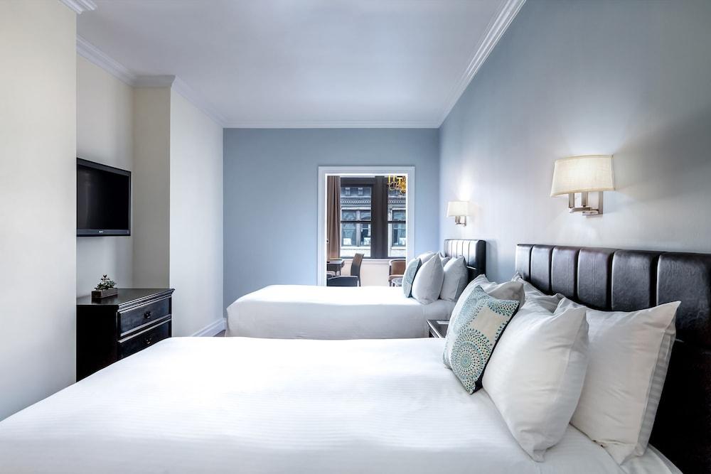 Hotel Avalon 4*