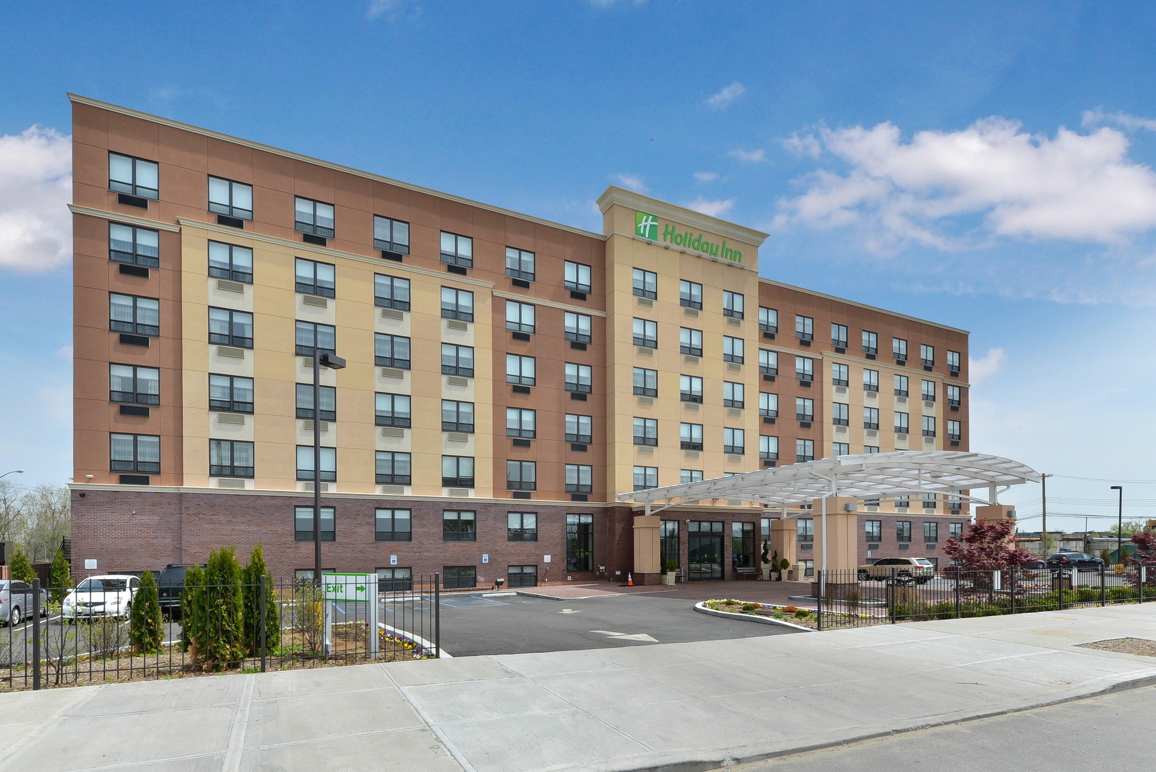Hotel New York-jfk Airport Area, An Ihg 3*