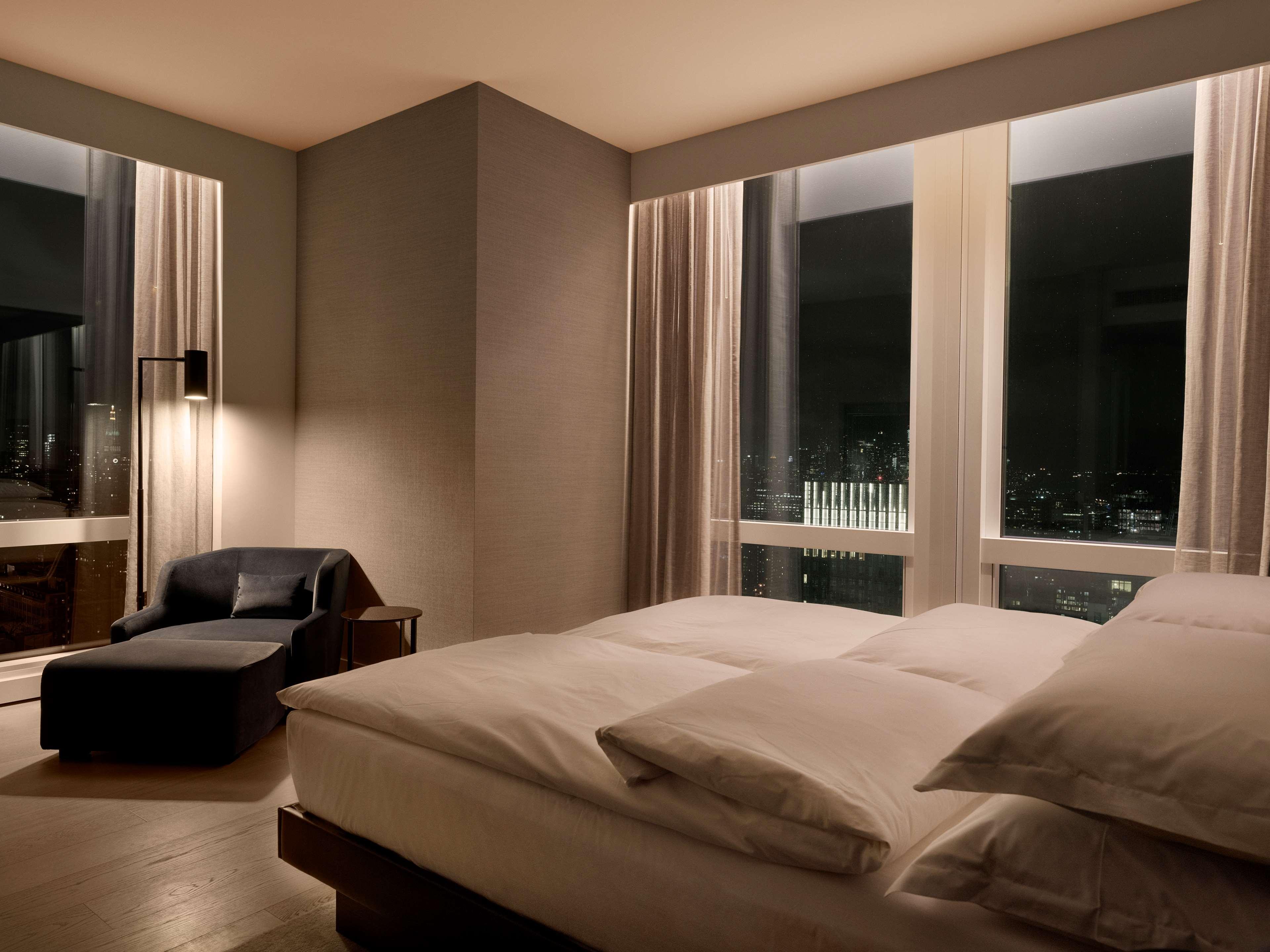 Equinox Hotel 5*
