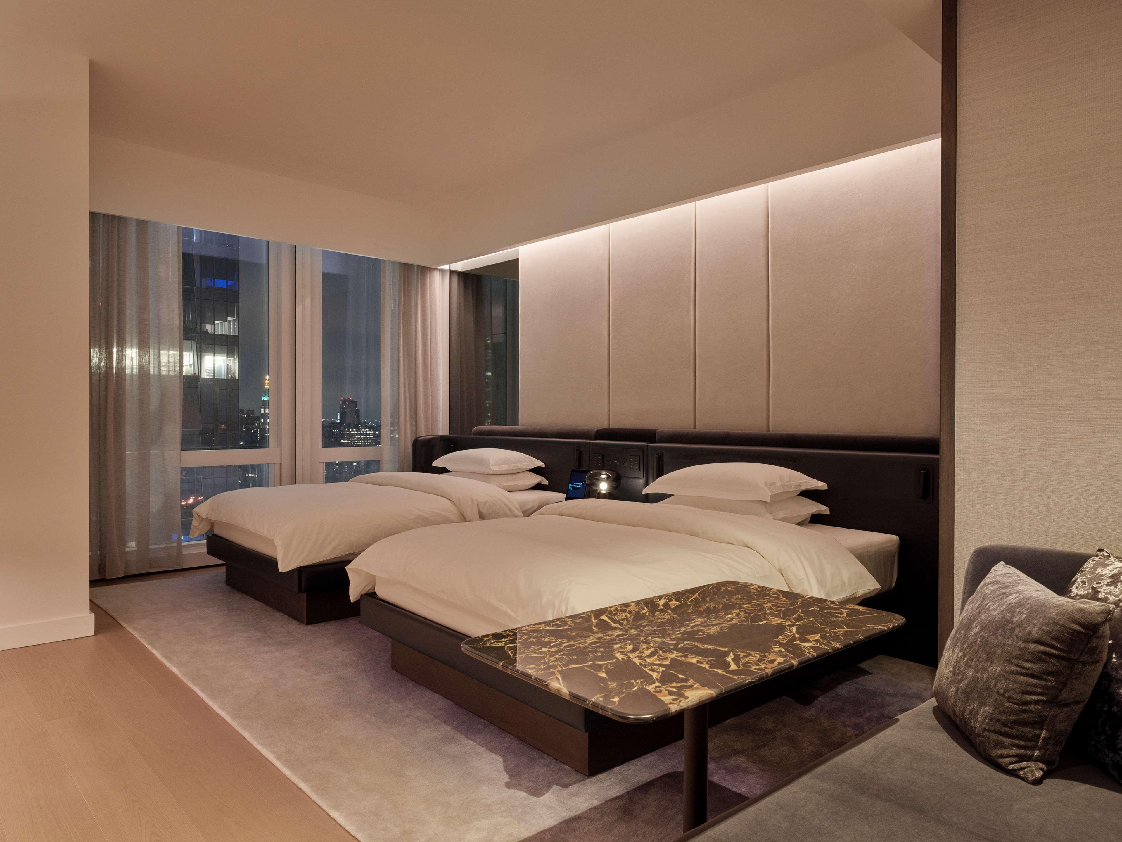 Equinox Hotel 5*