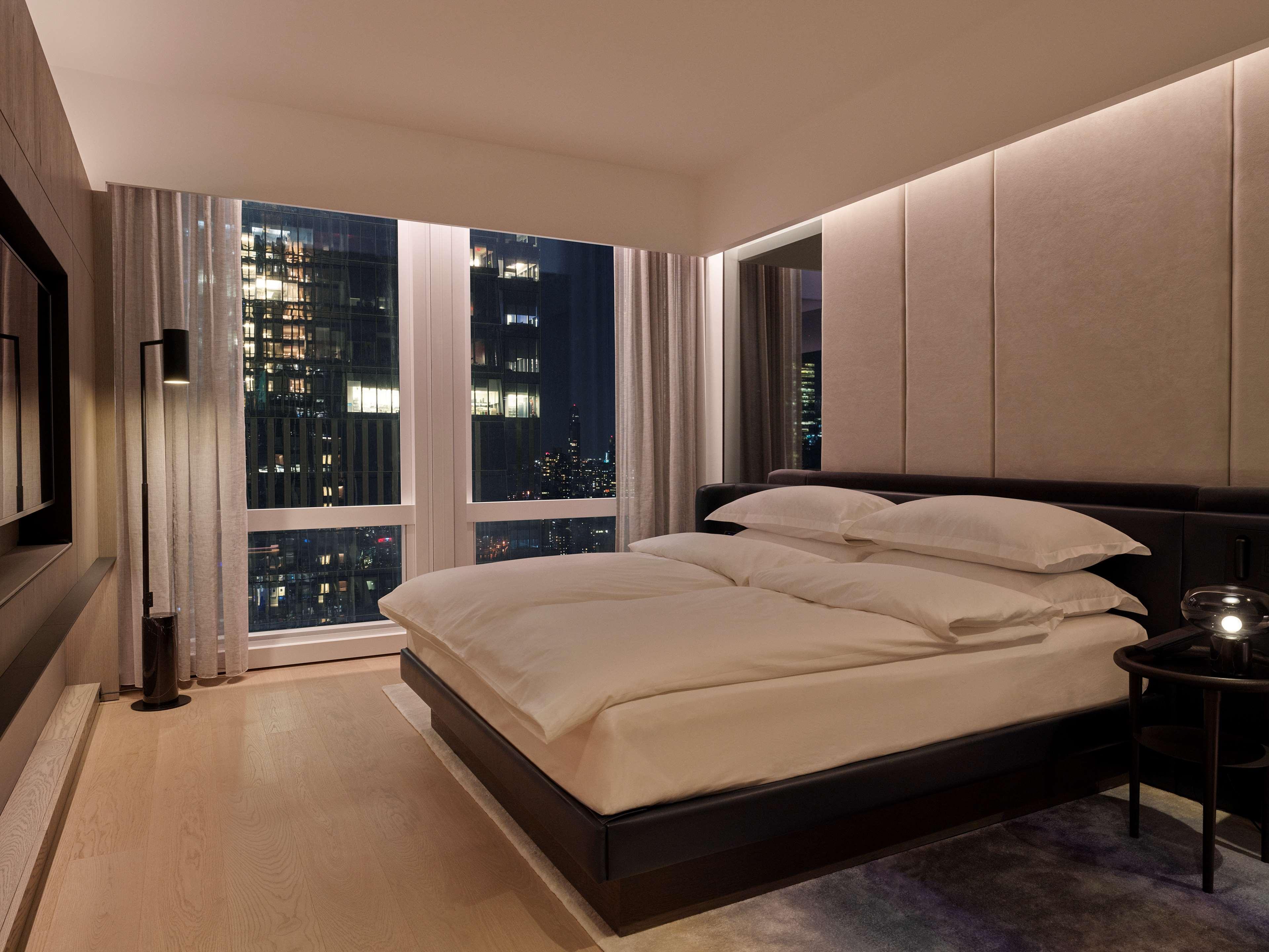 Equinox 5*