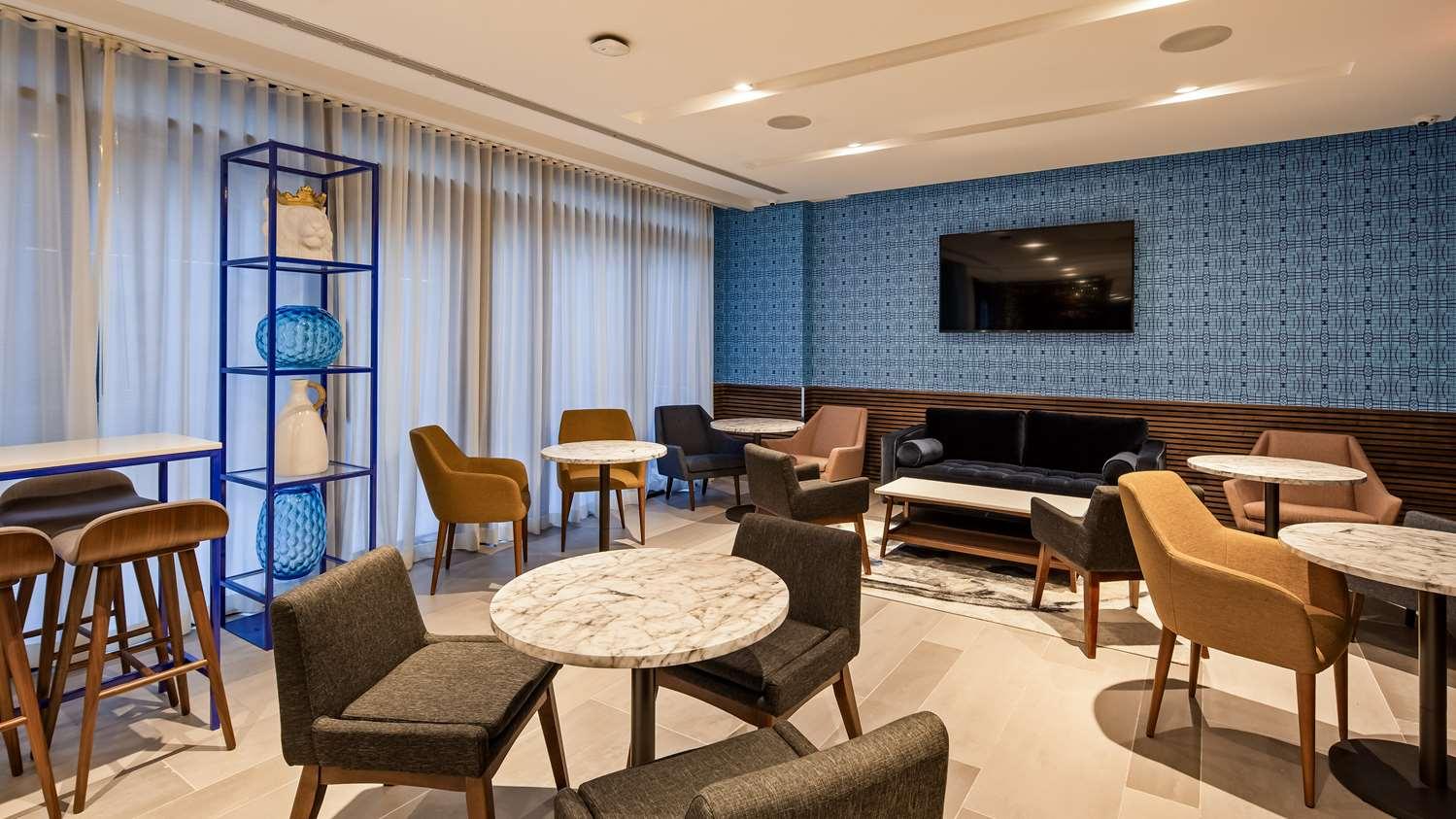 Western Premier Empire State 3*