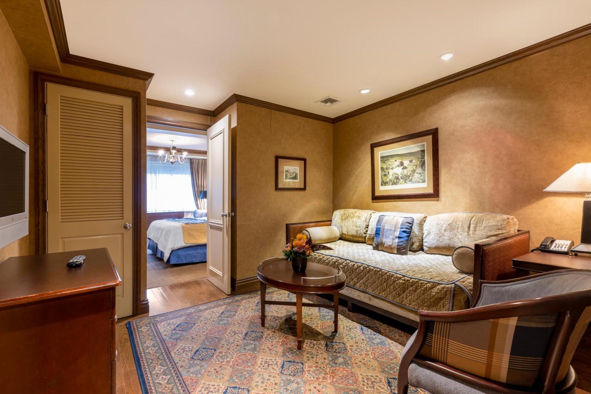 Blakely Hotel 4*