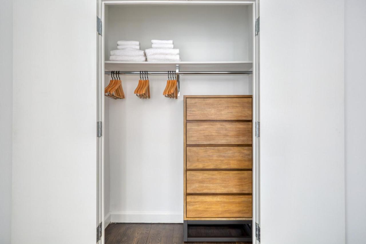 Apartment Uws 1br W Gym Doorman Nr Park Nyc-1100