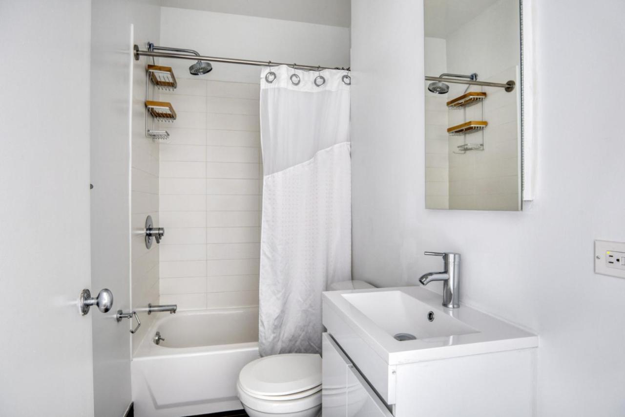 Apartment Uws 1br W Gym Doorman Nr Park Nyc-1100 New York