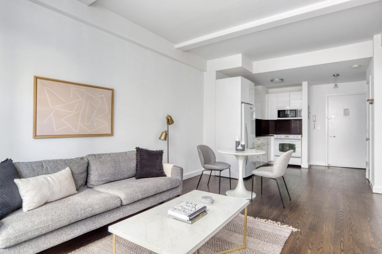Uws 1br W Gym Doorman Nr Park Nyc-1100 New York