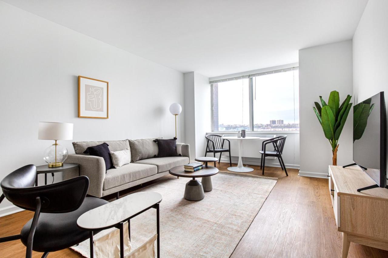 Apartment Uws 1br W Doorman Elevator Gym Nr Columbus Cir Nyc-584 New York